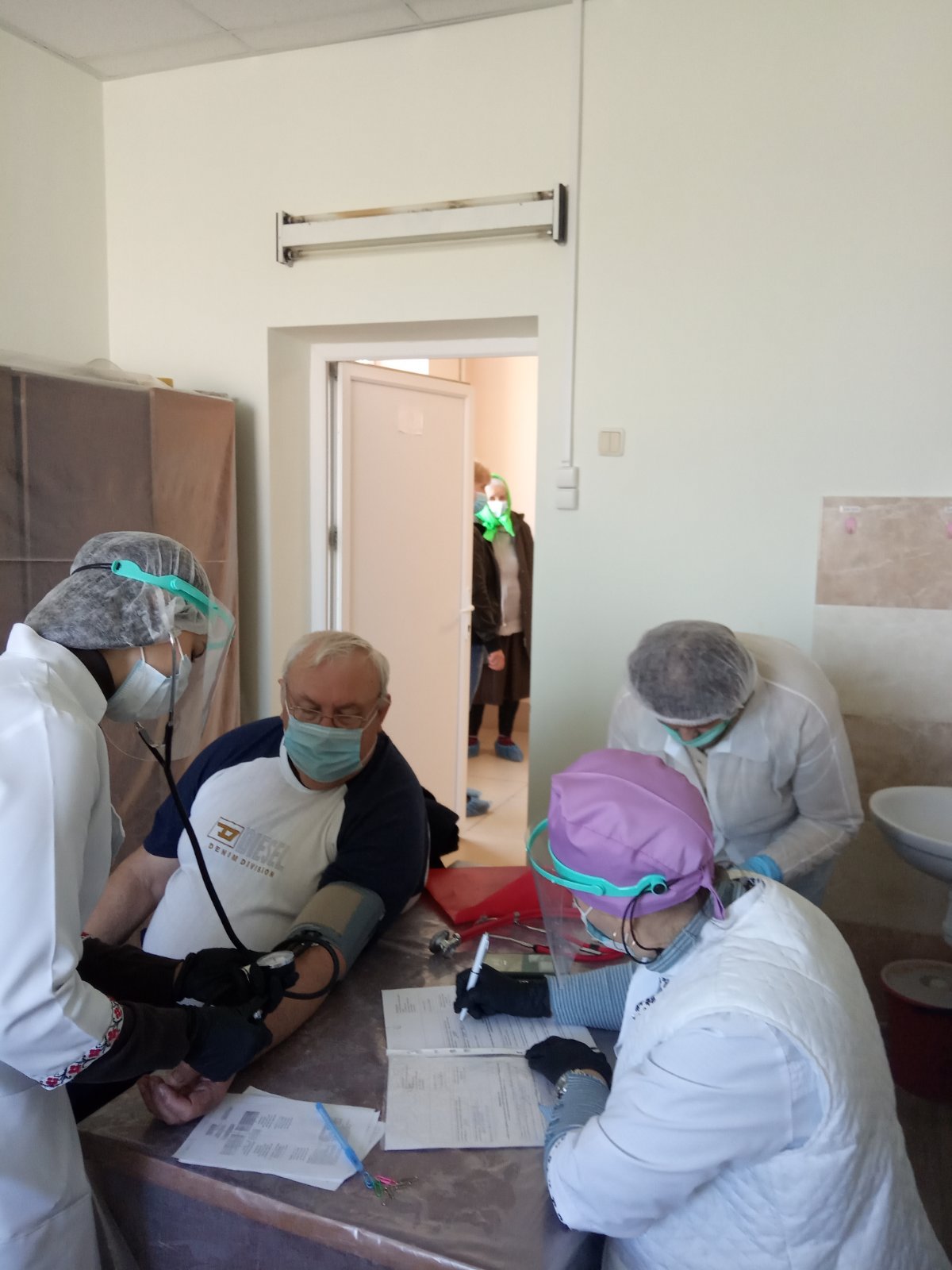 Вакцинація від COVID-19 в АЗПСМ смт. Великий Бурлук